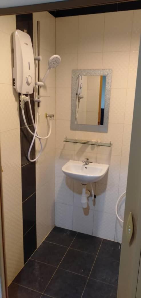 Huda Inn Pantai Cenang  Zewnętrze zdjęcie